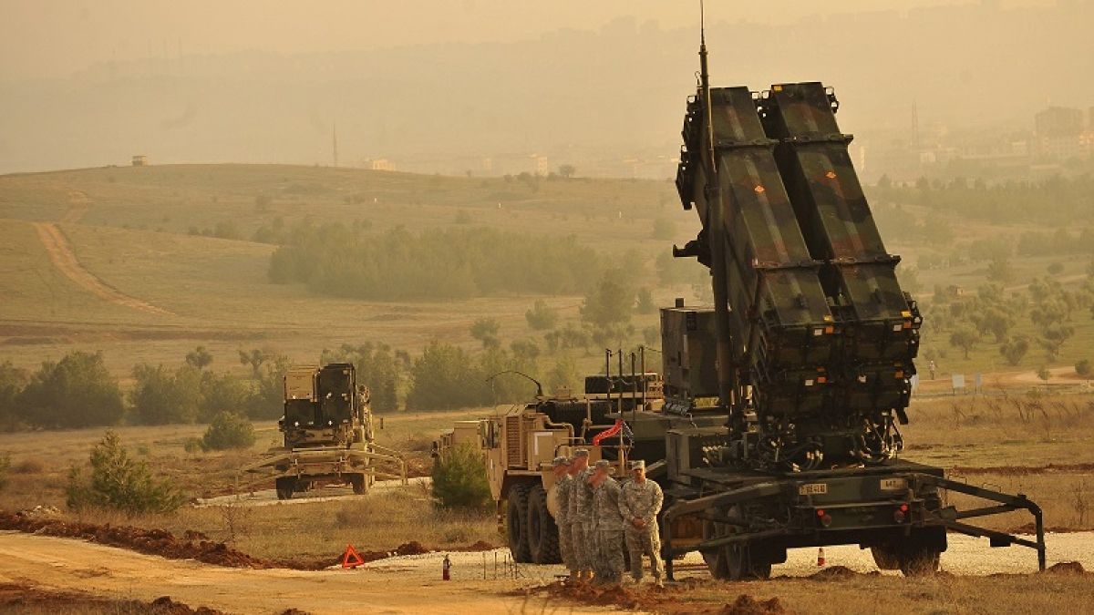 Türkiye'ye Konuşlandırılan Patriot Füze Savunma Sistemi